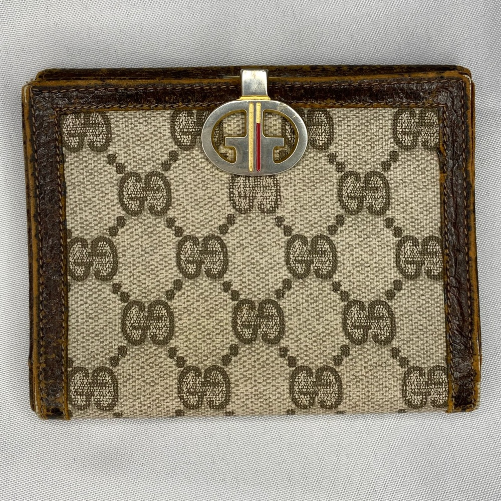 Gucci wallet well loved with COA